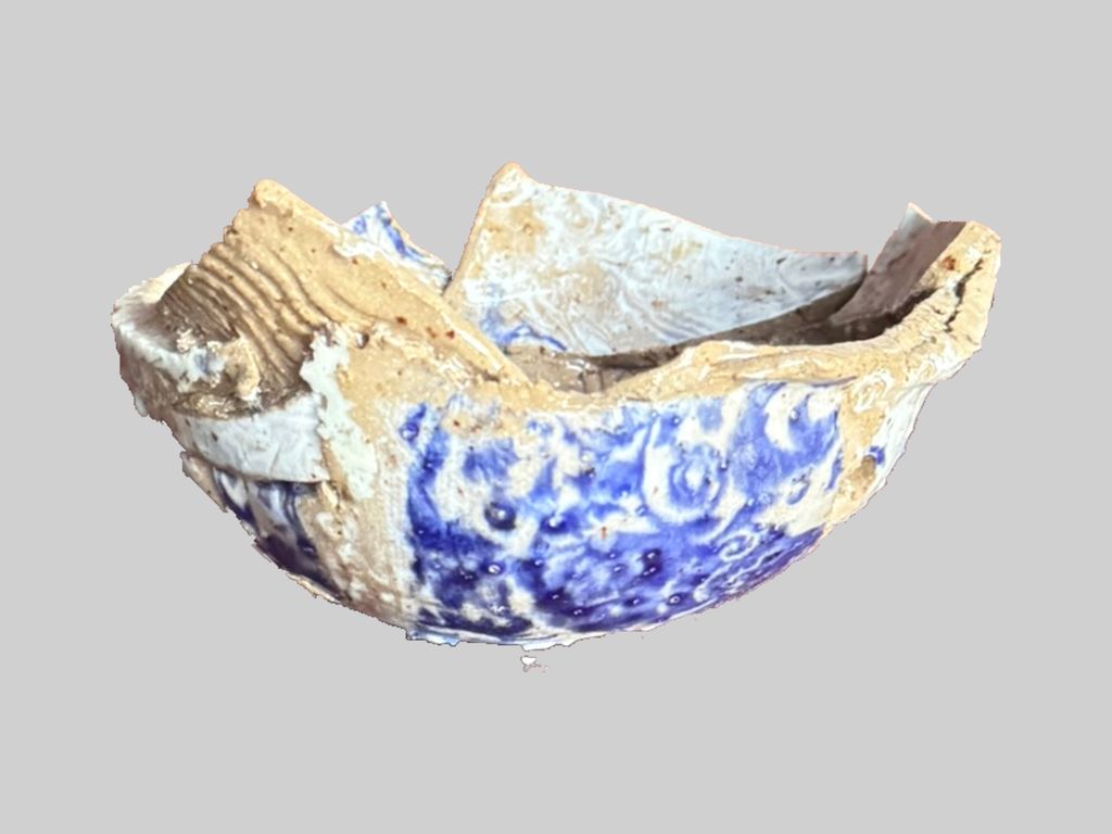 Blue and White Folded Kusamono Pot — alternate exterior