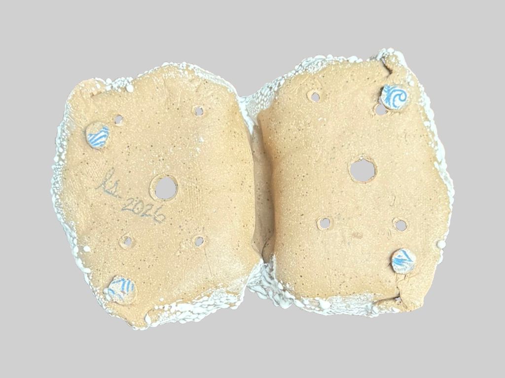 Ivory Pebble-Glaze Double-Pocket Pot — underside