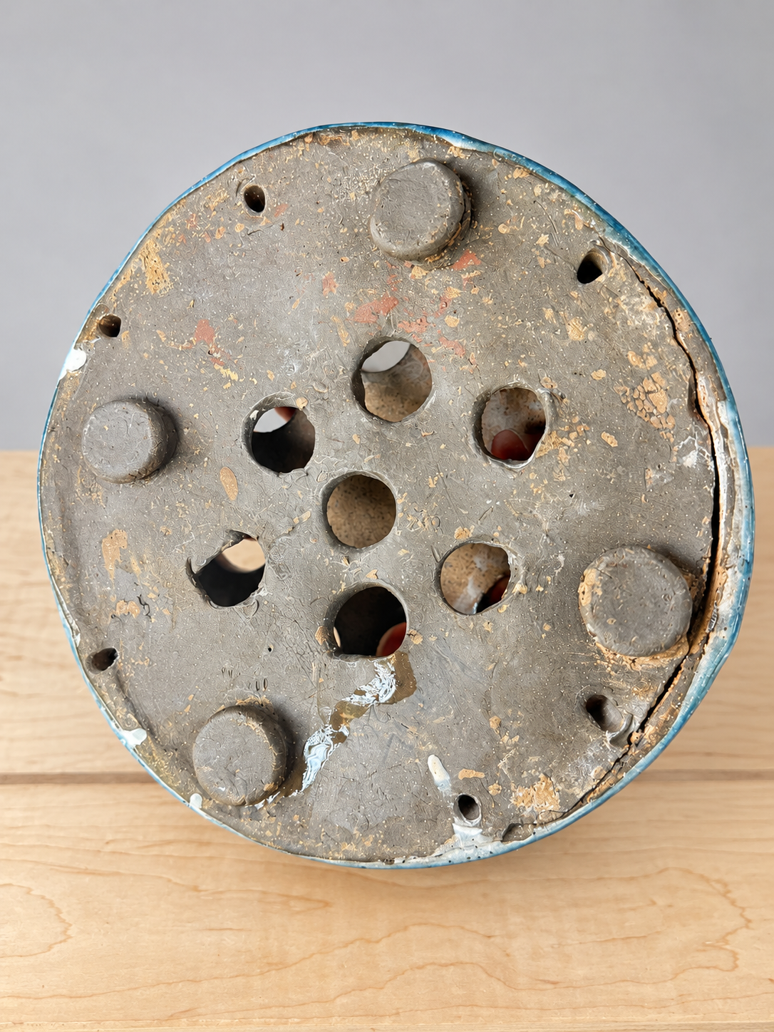 Turquoise Round Propagation Stand — underside